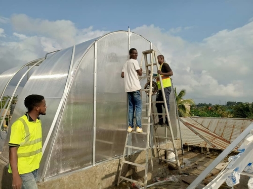 najnowsza sprawa firmy na temat Ghana 5*6m Szklarnia słoneczna do suszenia