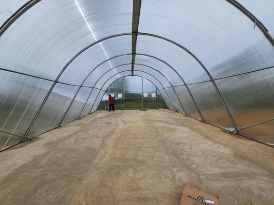 Ogrody o wysokiej efektywności energetycznej z wentylacją do kontrolowanego suszenia warzyw i ziół